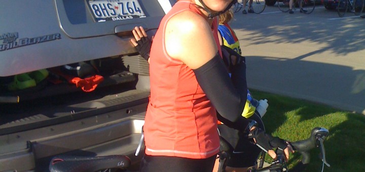 Sleeveless jersey and arm warmers. A truly timeless combination.